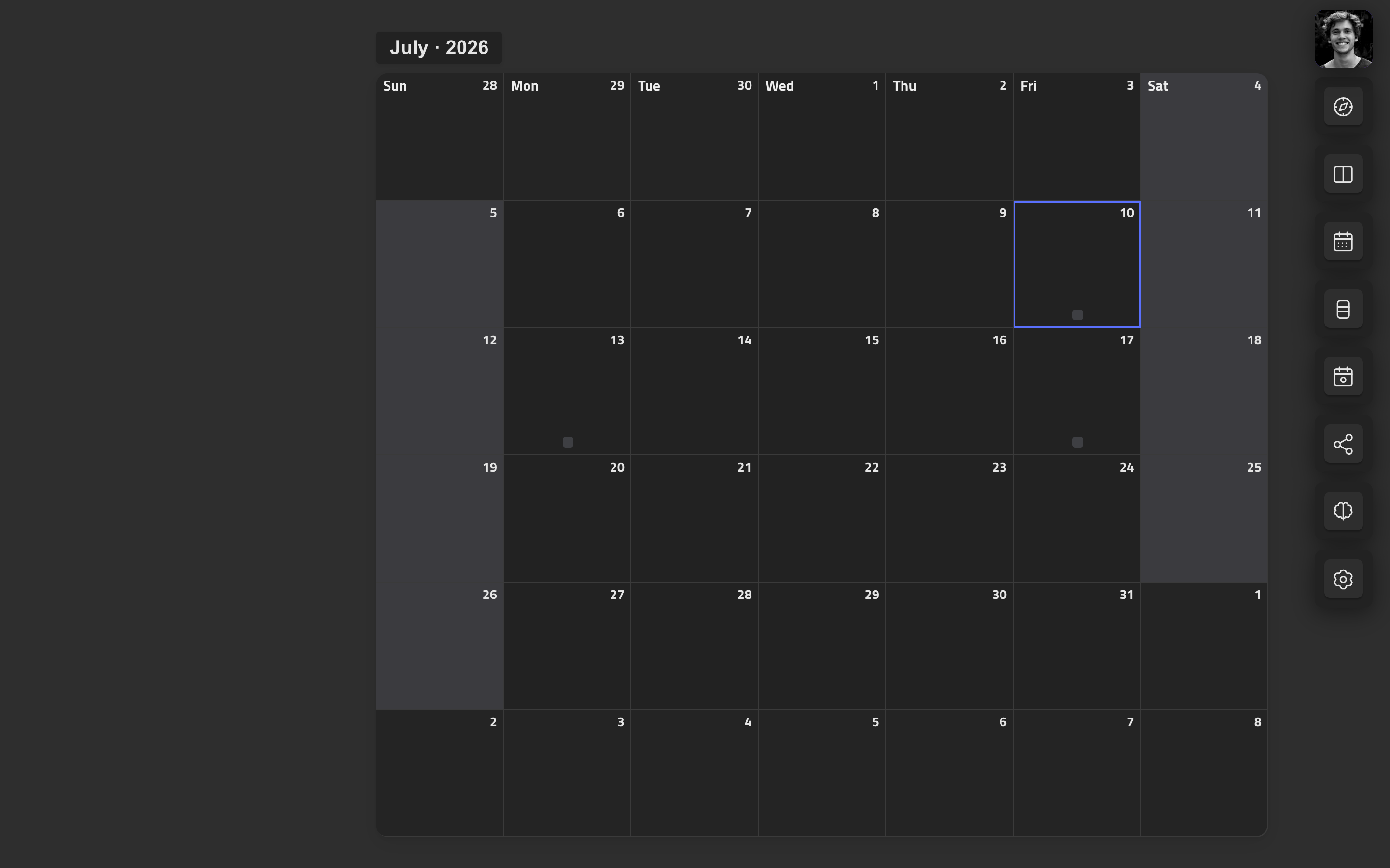 Quest goal tracker month view with milestones placed across the calendar
